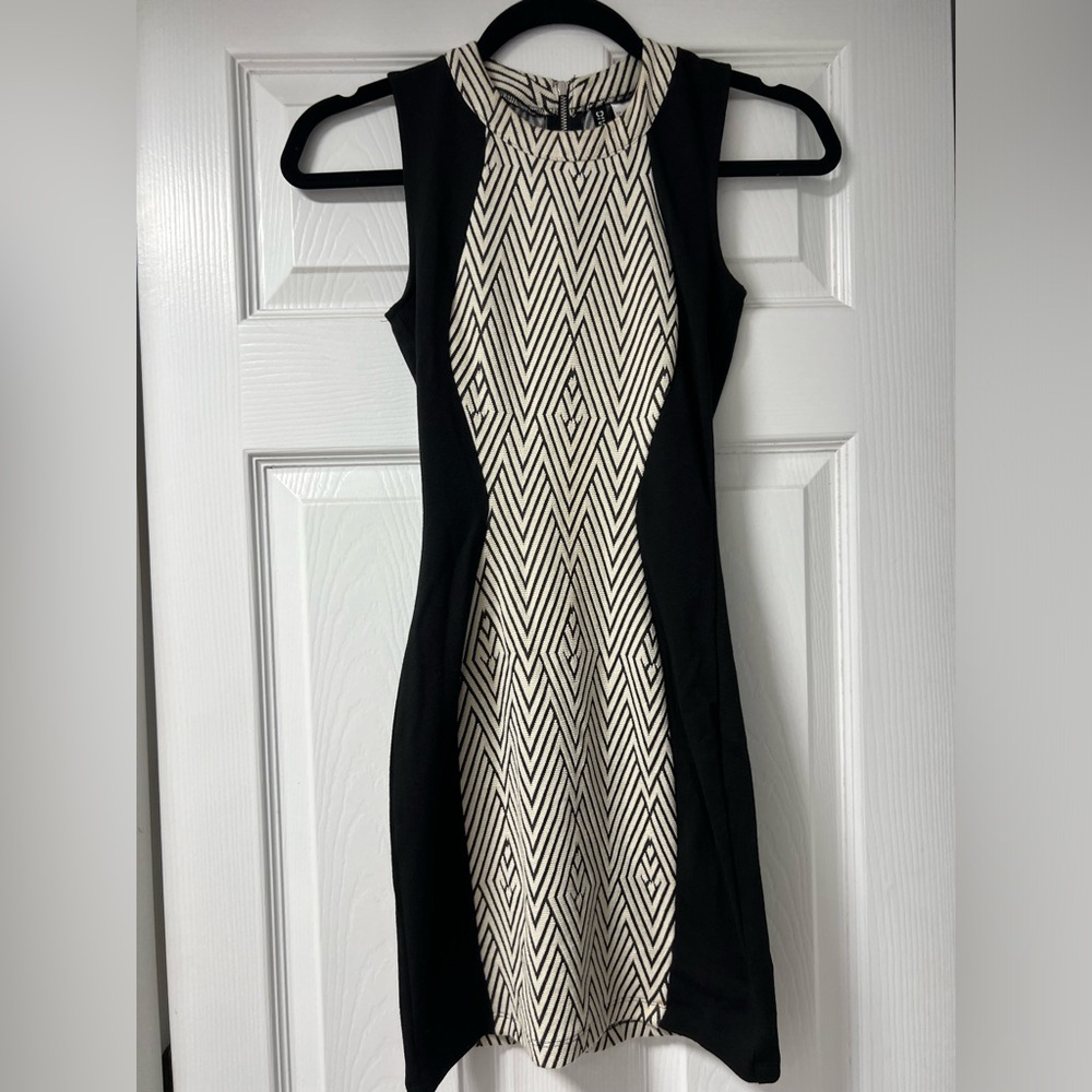 H&M bodycon patterned dress size 2